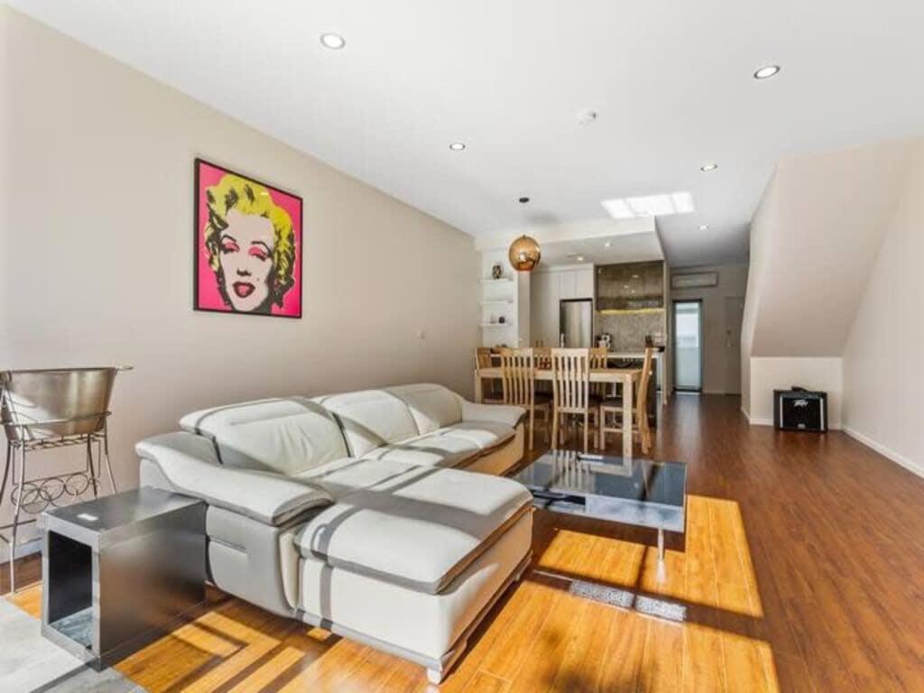 Sleek Modern Pad Next To Spark Arena Free Parking Auckland Luaran gambar
