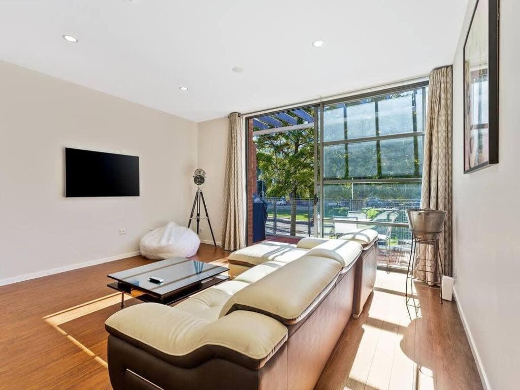 Sleek Modern Pad Next To Spark Arena Free Parking Auckland Luaran gambar