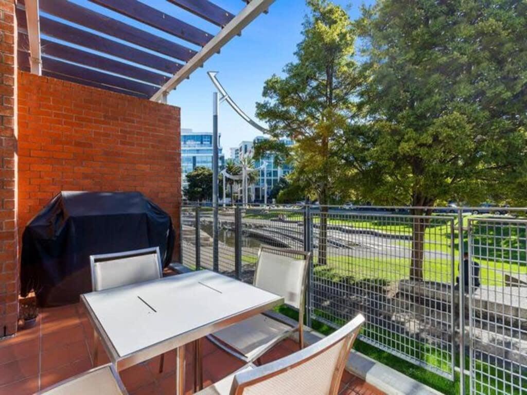 Sleek Modern Pad Next To Spark Arena Free Parking Auckland Luaran gambar