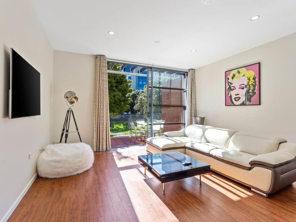Sleek Modern Pad Next To Spark Arena Free Parking Auckland Luaran gambar